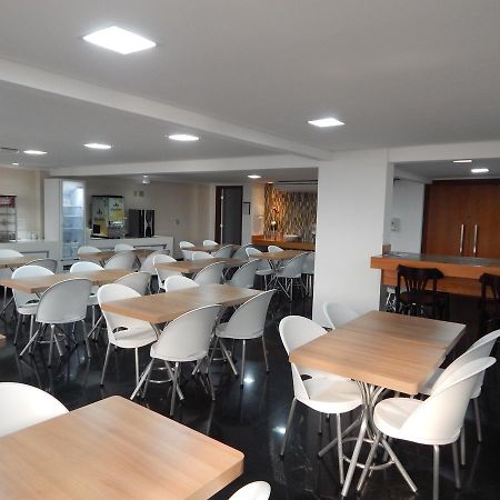Frimas Pampulha Hotel เบโลโอรีซอนชี ภายนอก รูปภาพ