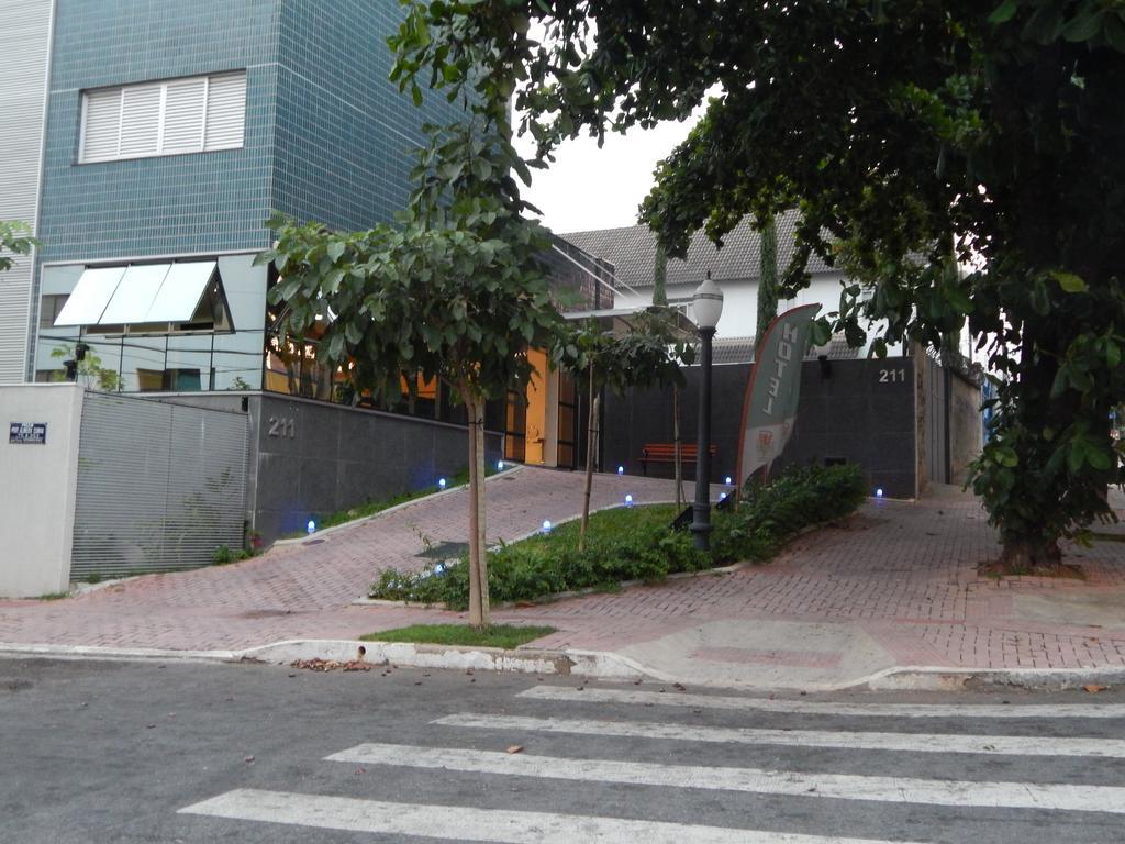 Frimas Pampulha Hotel เบโลโอรีซอนชี ภายนอก รูปภาพ