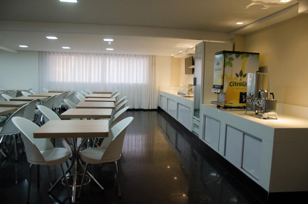 Frimas Pampulha Hotel เบโลโอรีซอนชี ภายนอก รูปภาพ