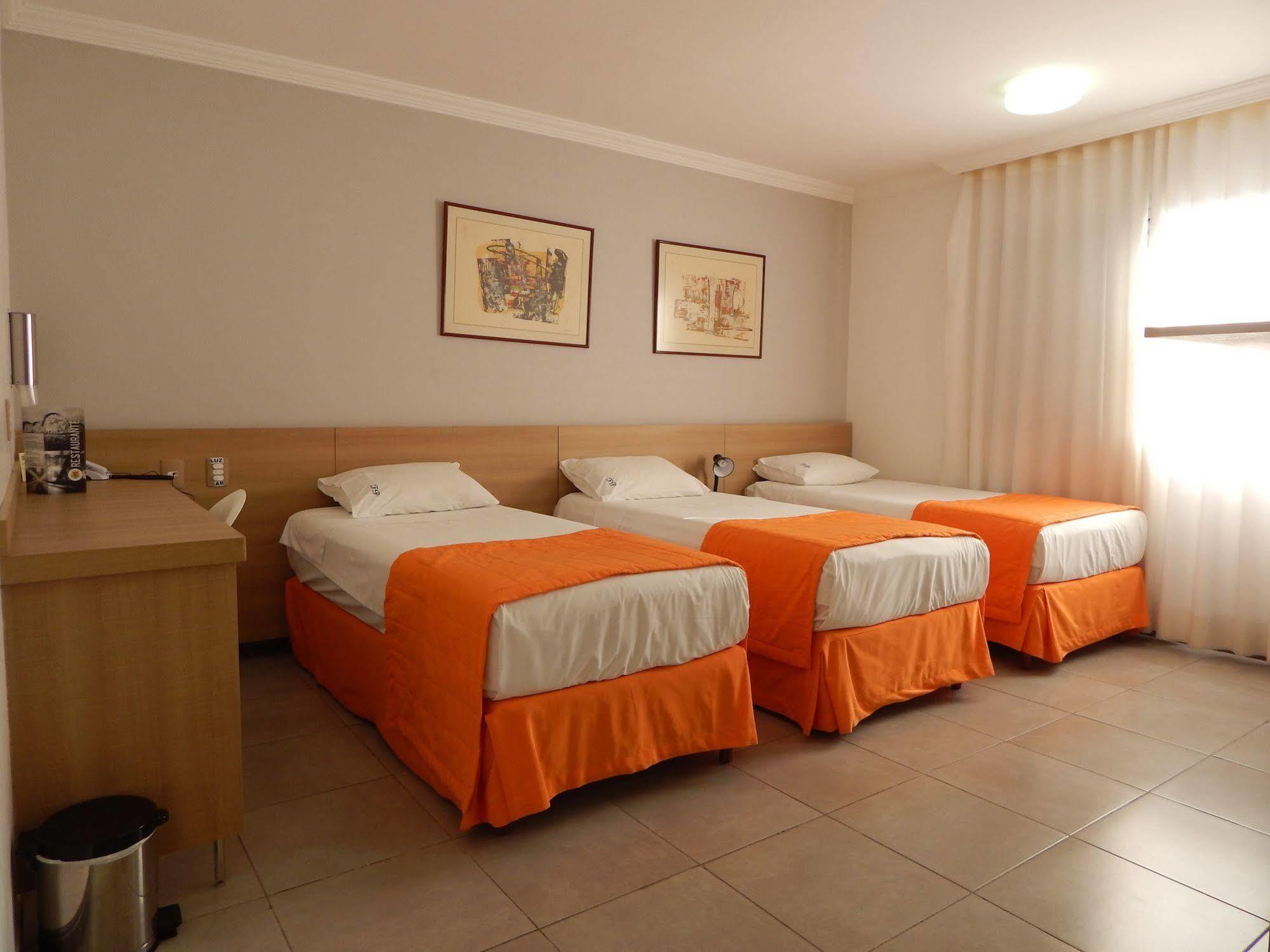 Frimas Pampulha Hotel เบโลโอรีซอนชี ภายนอก รูปภาพ